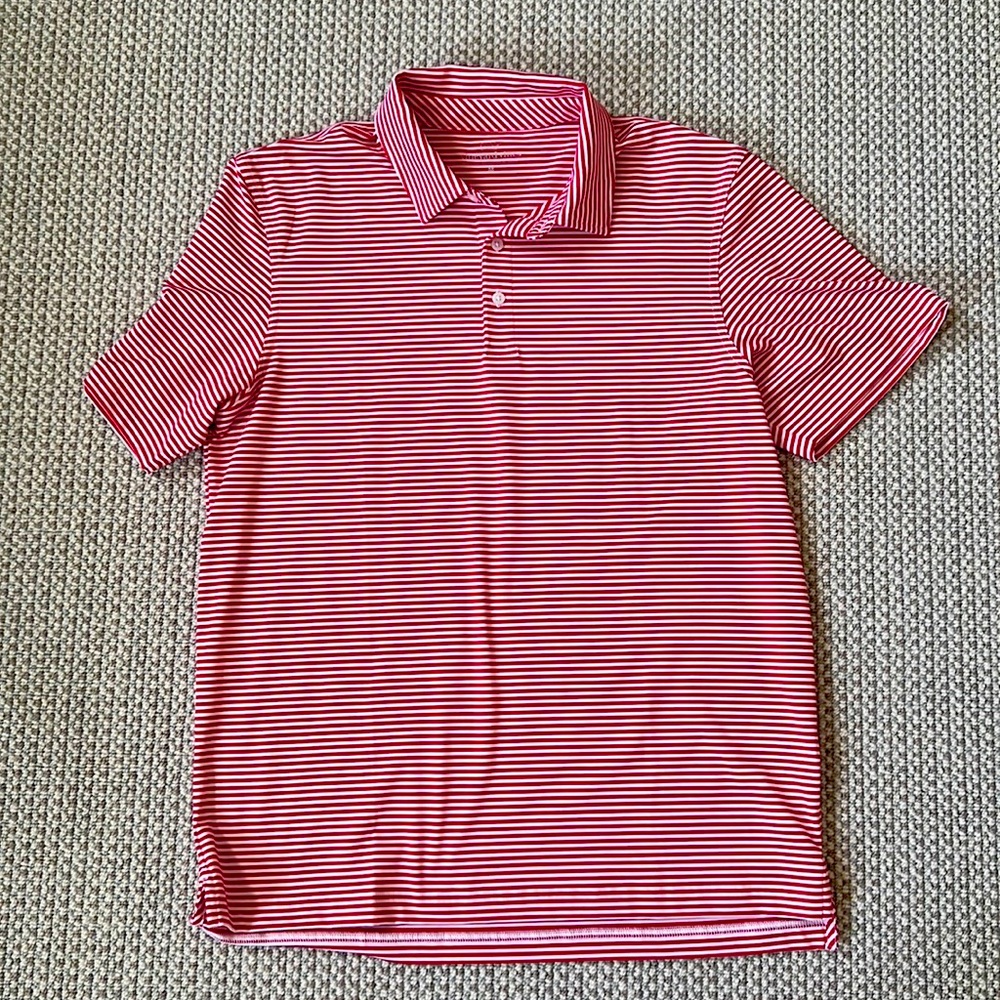 Men’s Vineyard Vines red and white striped Sankaty Performance polo. Size M.